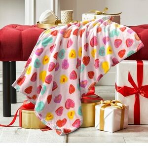 Colorful Heart Pattern Throw Blanket